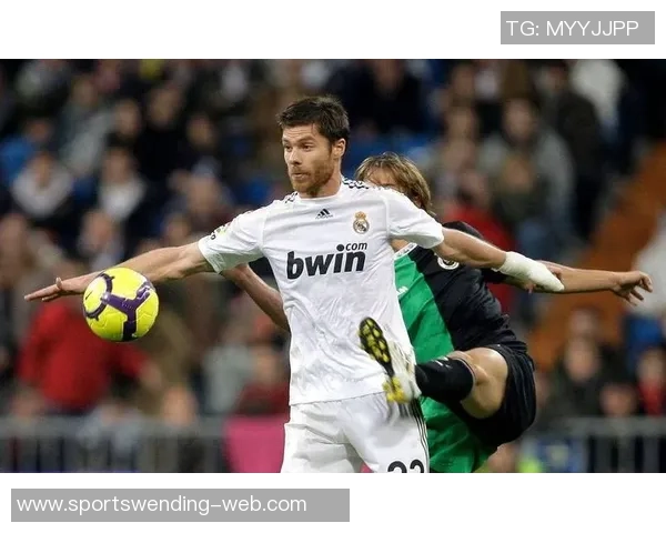 皇马承受外界压力但坚决不考虑更换阿隆索教练的决策